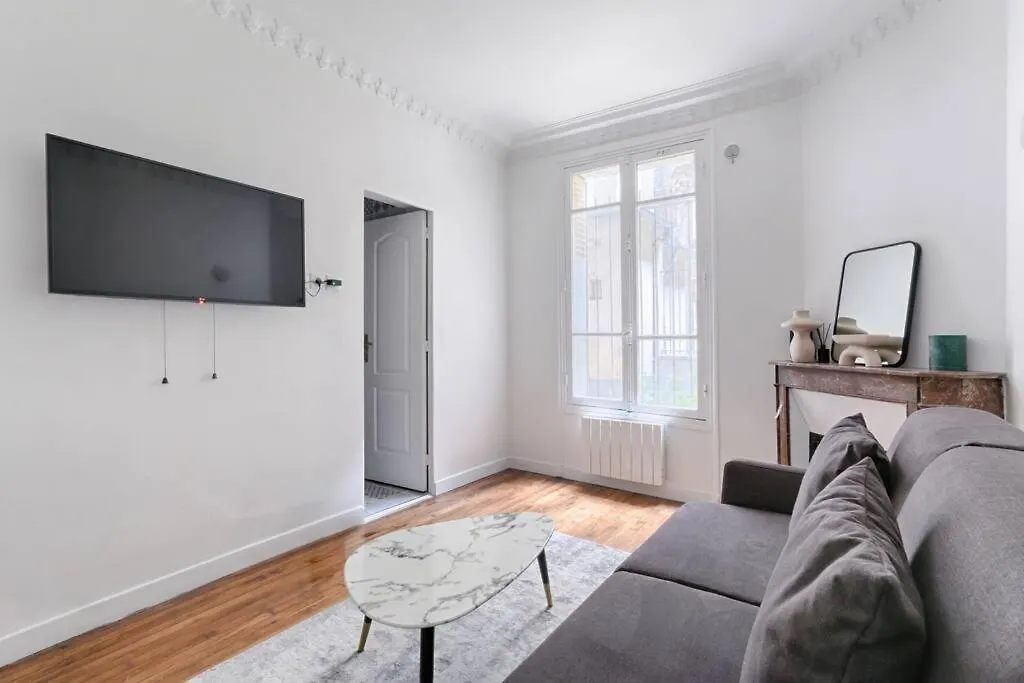 Montmartre/natier : Cosy 2p *
